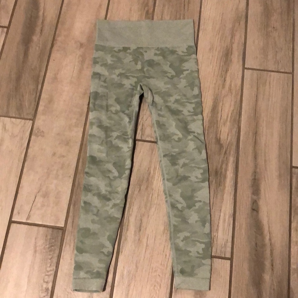 Green camo leggings